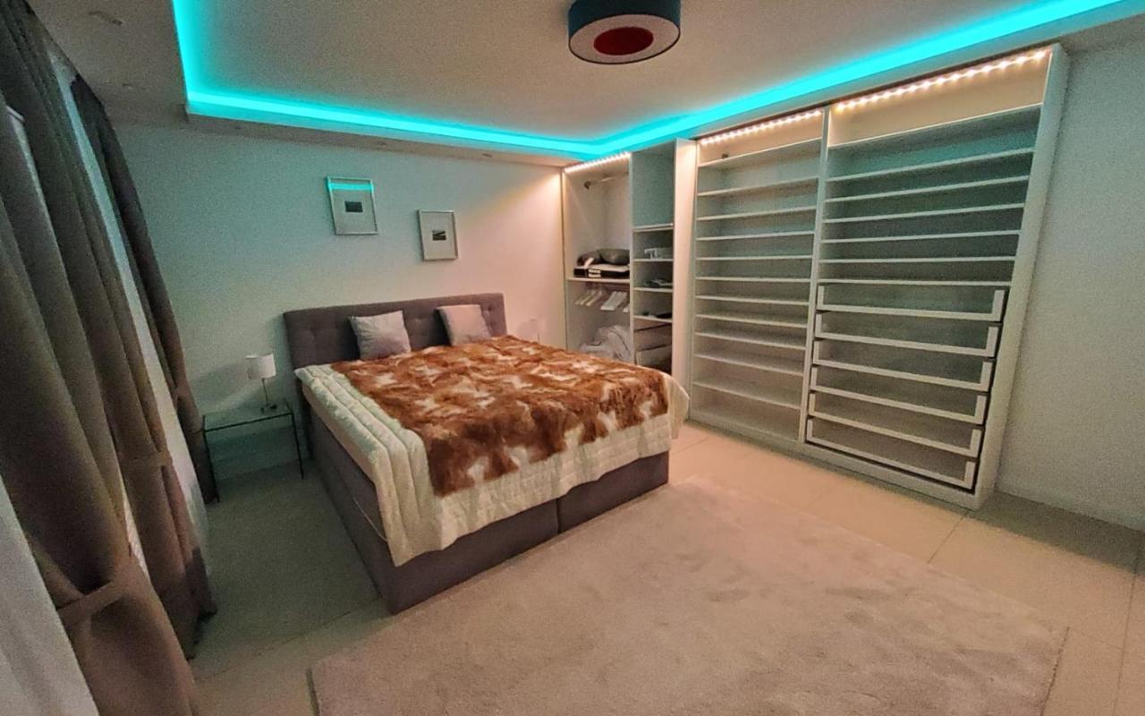 3 Zimmer Wohnung - Keine Party Wohnung ! 6 Personen ดุสเซลดอร์ฟ ภายนอก รูปภาพ