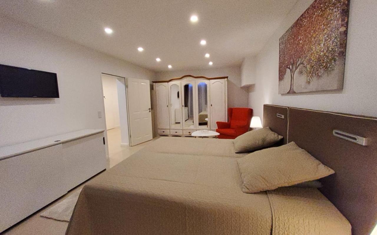 3 Zimmer Wohnung - Keine Party Wohnung ! 6 Personen ดุสเซลดอร์ฟ ภายนอก รูปภาพ