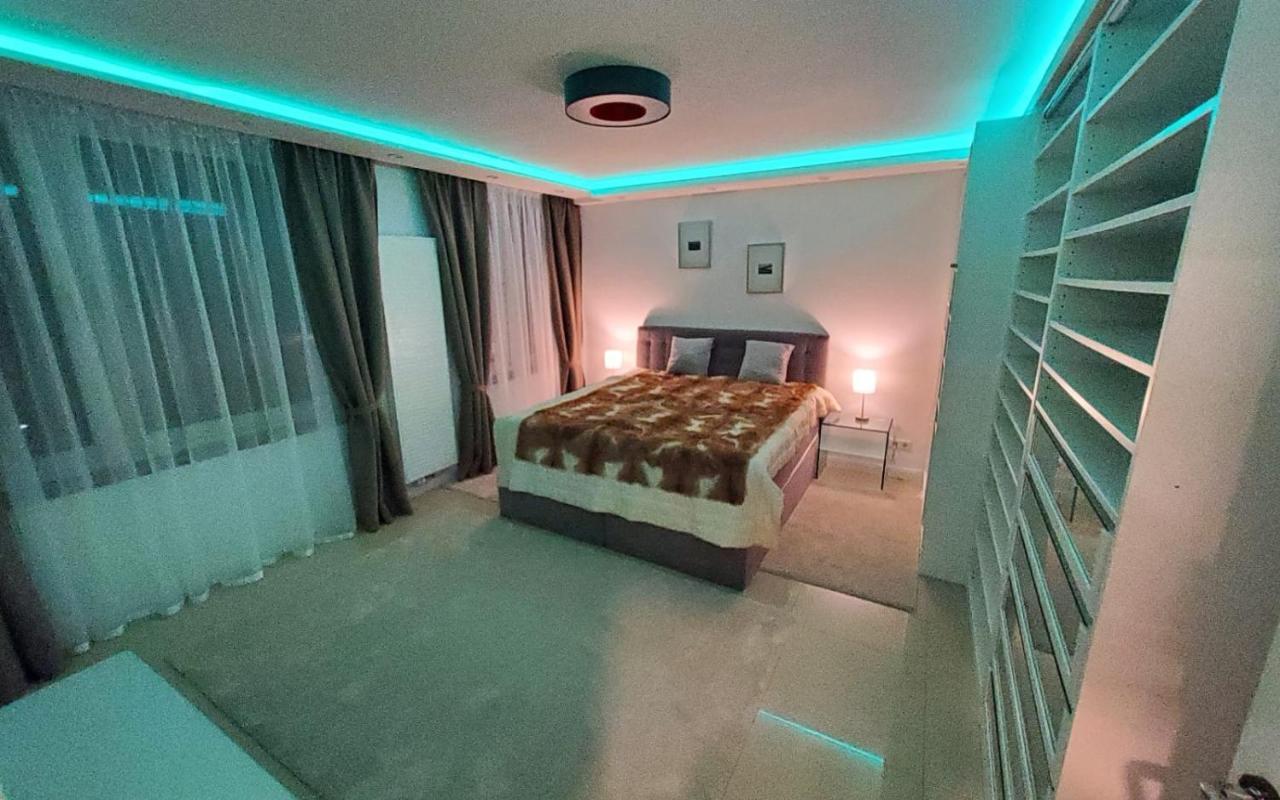 3 Zimmer Wohnung - Keine Party Wohnung ! 6 Personen ดุสเซลดอร์ฟ ภายนอก รูปภาพ