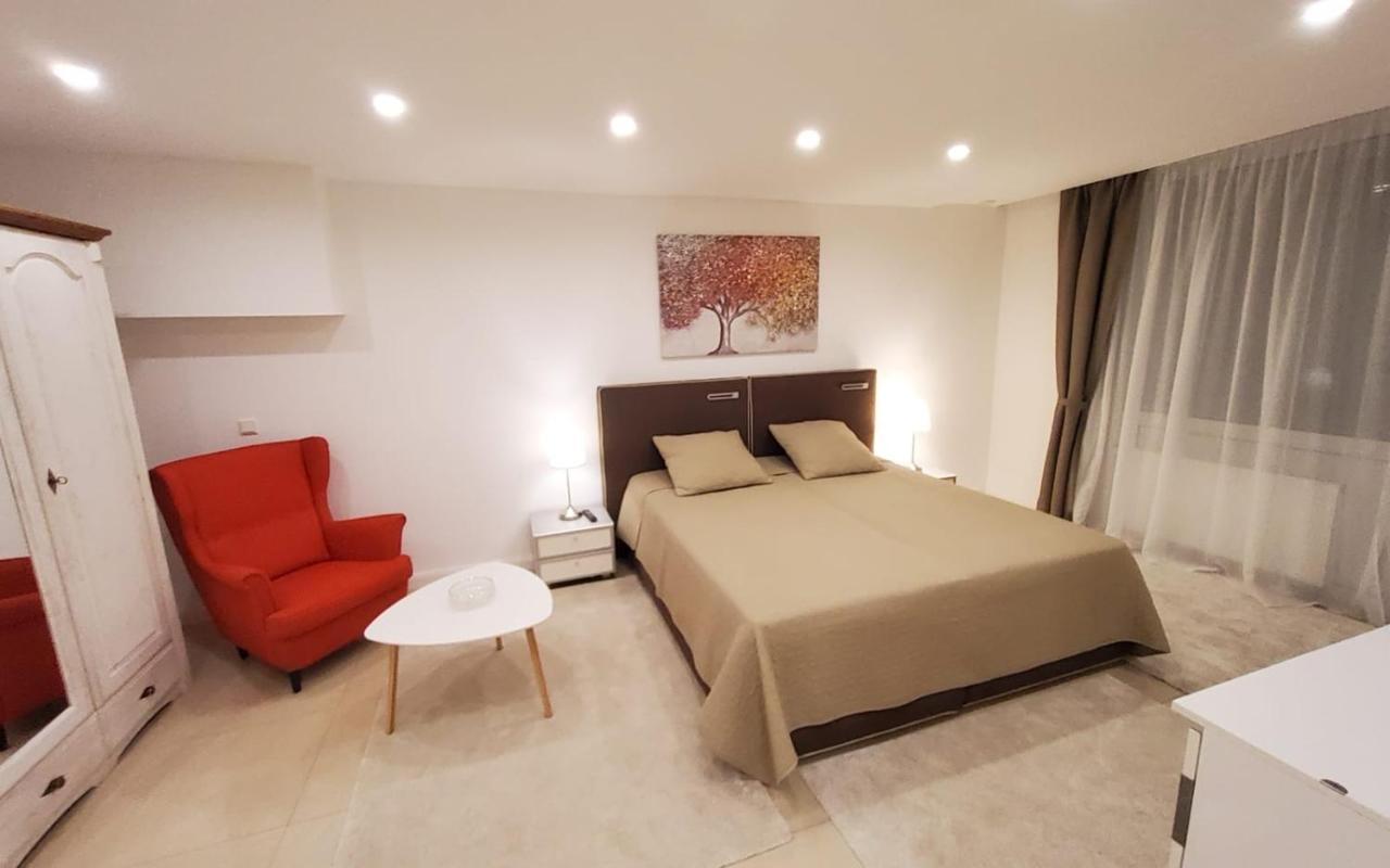 3 Zimmer Wohnung - Keine Party Wohnung ! 6 Personen ดุสเซลดอร์ฟ ภายนอก รูปภาพ