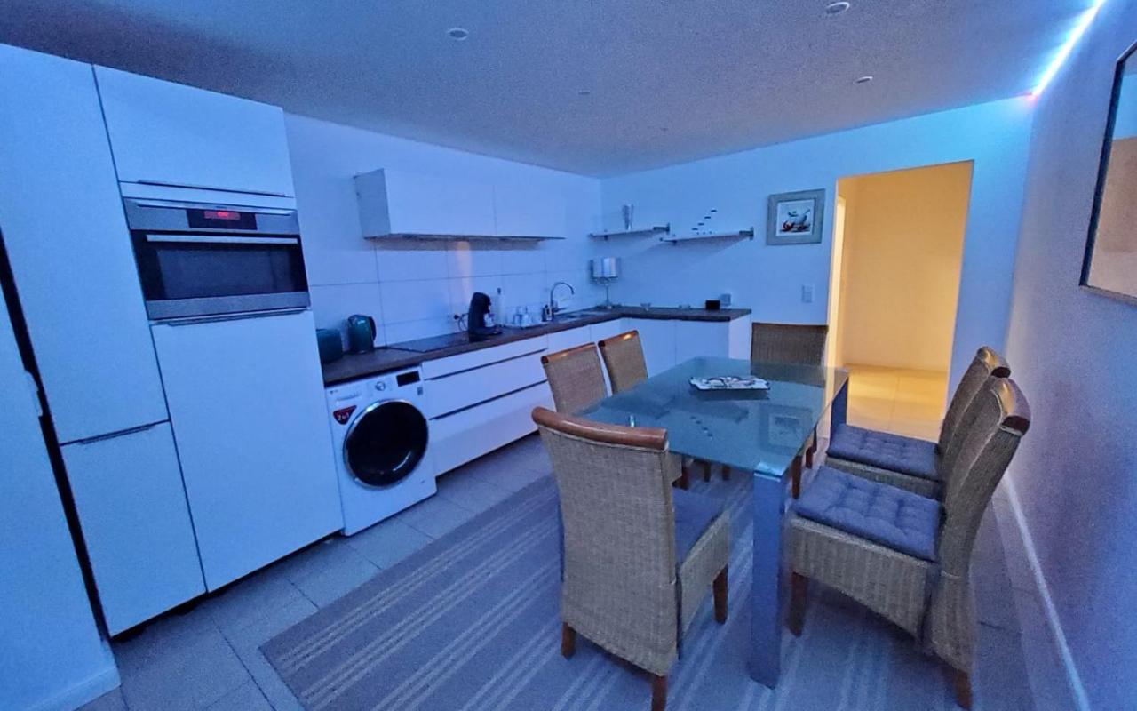 3 Zimmer Wohnung - Keine Party Wohnung ! 6 Personen ดุสเซลดอร์ฟ ภายนอก รูปภาพ